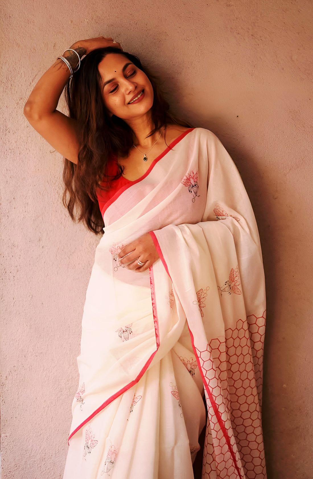 Elegant Cream Linen Saree with Minimal Floral Print & Contrast Border