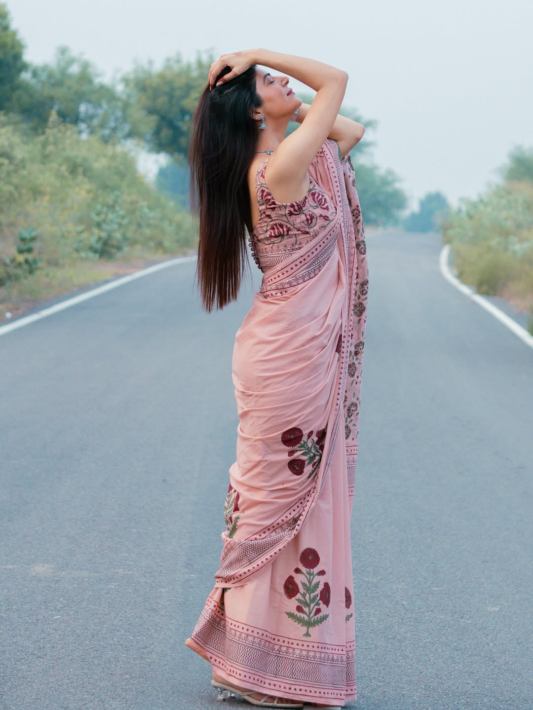 Elegant Dusty Pink Linen Cotton Saree with Floral Print Border