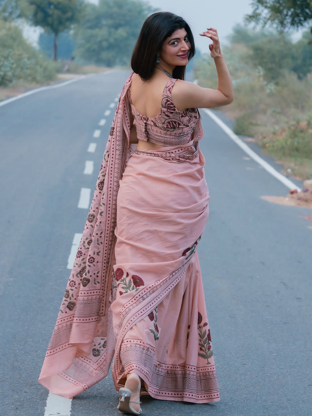 Elegant Dusty Pink Linen Cotton Saree with Floral Print Border