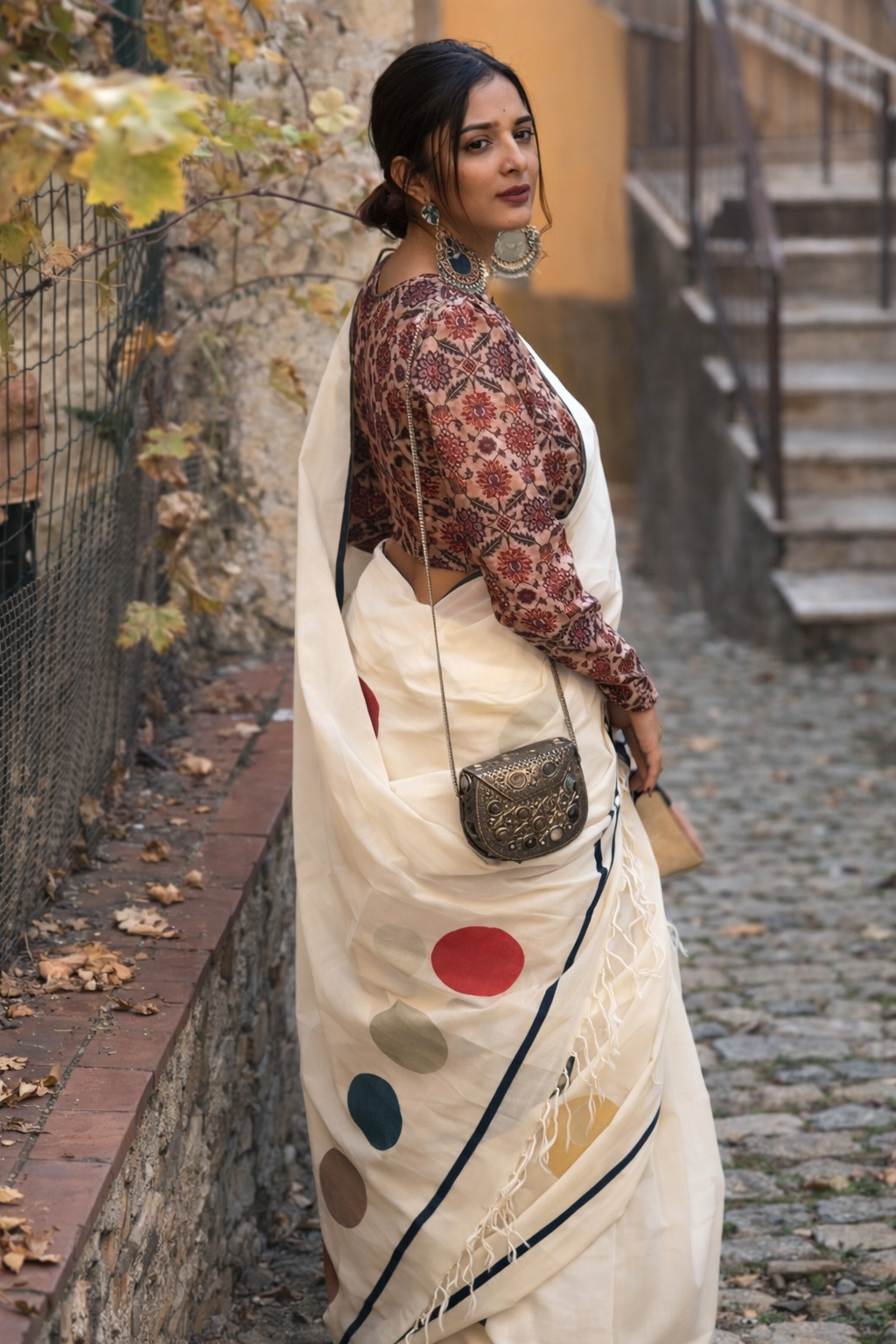 Elegant Off-White Linen Cotton Saree with Minimal Border Design