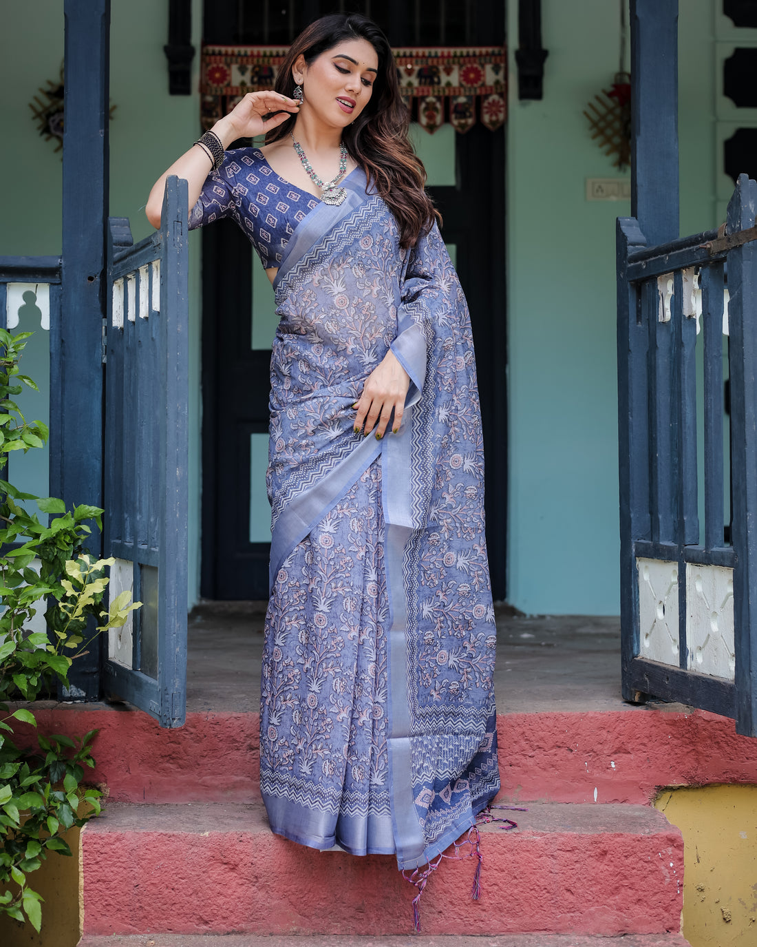 Classic Blue Ethnic Floral Linen Saree with Artistic Border