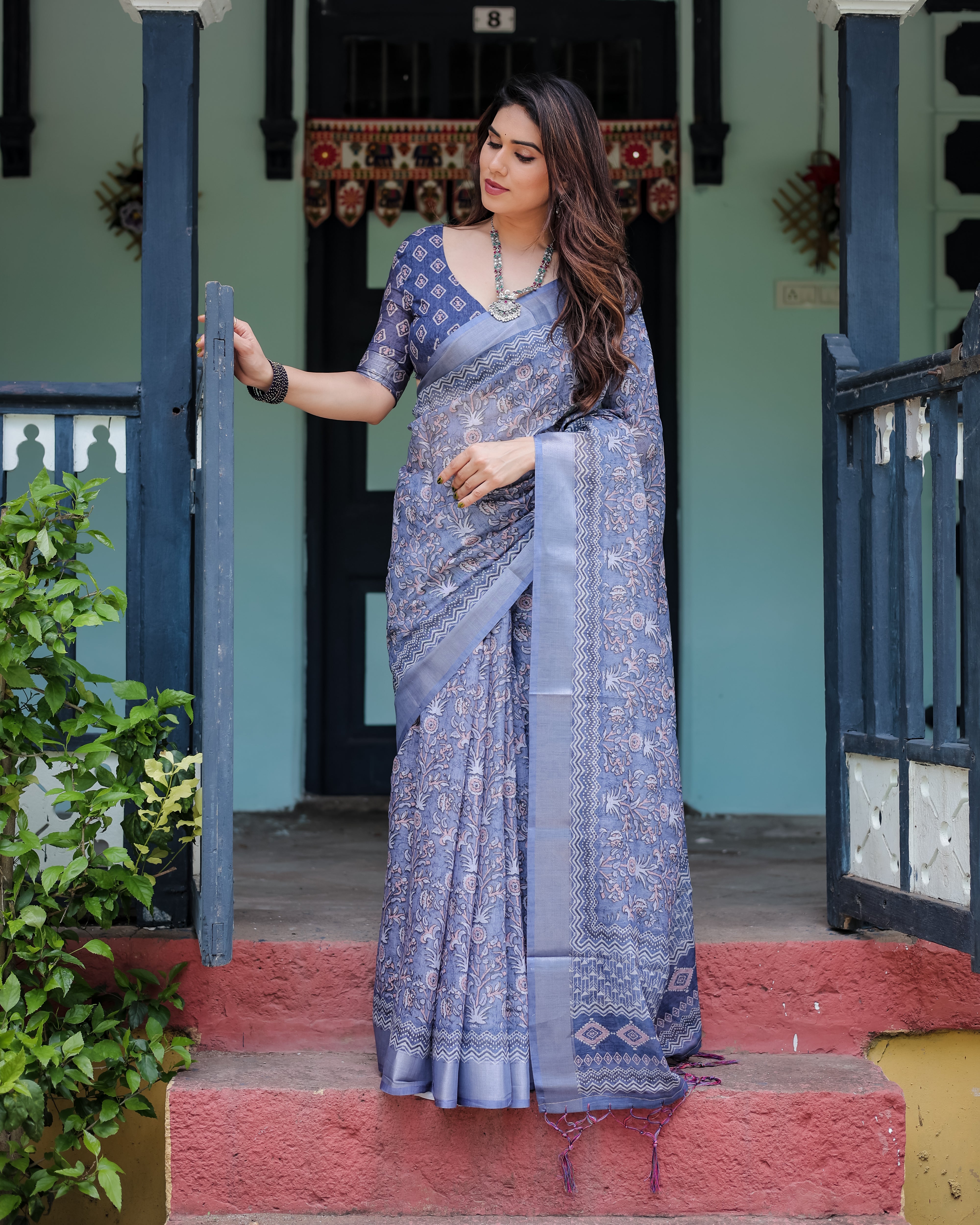 Classic Blue Ethnic Floral Linen Saree with Artistic Border